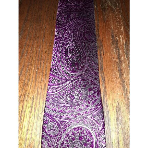 Geoffrey Beene Silk Handmade Pink Purple Paisley Black Neck Tie - Picture 2 of 3